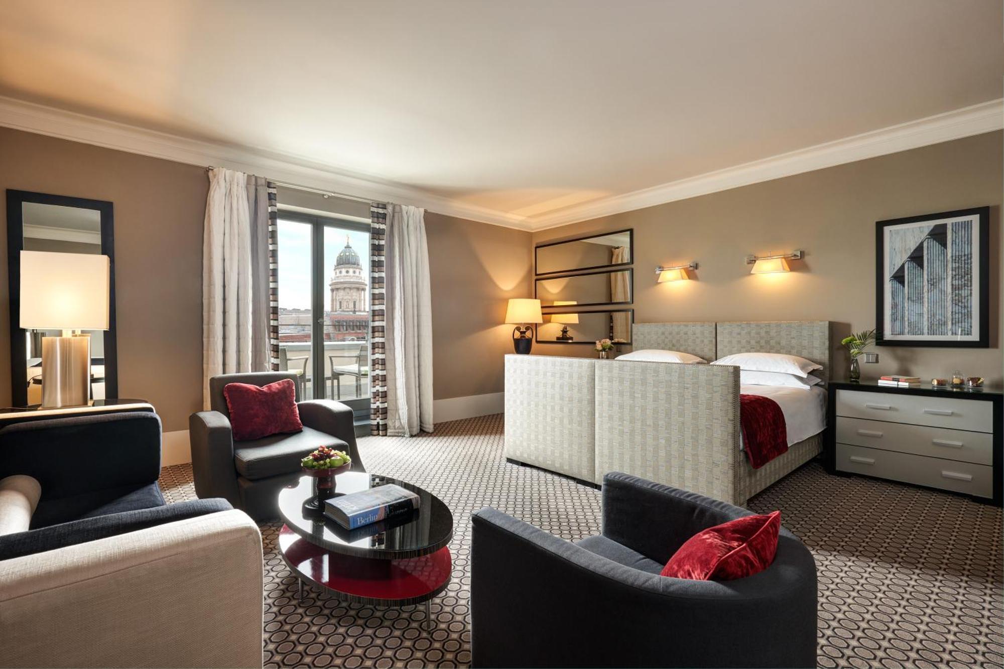 Deluxe King Suite