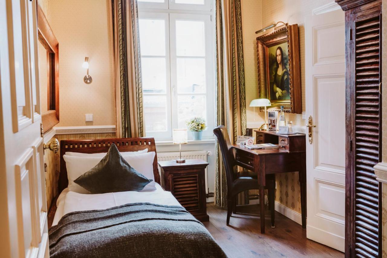 Small Single Room
